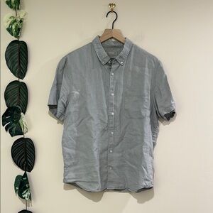 Everlane Blue Linen Short Sleeve Shirt Size Large- button down gray 100% linen